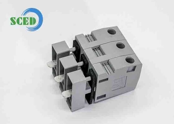 Panel terminal blokları üzerinden 11 mm uzunluğunda çıkartma, 2 ila 24 pozisyon sayısını sağlar ve devre bağlantıları için çelik sıkıştırma kafesi